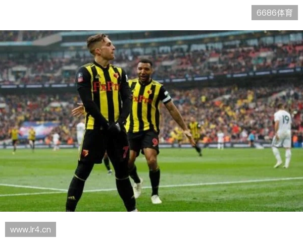 世体:巴萨不想让贝尔纳尔重蹈覆辙;球员团队冬窗会做评估 世体:巴萨不想让贝尔纳尔重蹈覆辙;球员团队冬窗会做评估