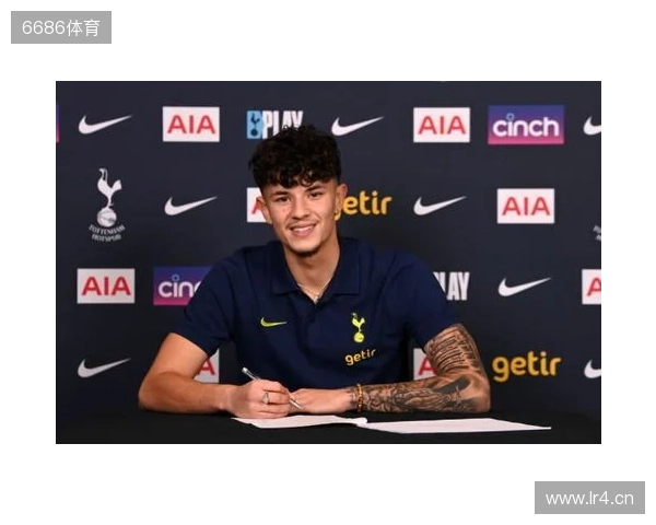 官方:泰国归化21岁切尔西青训出身的球员苏瑟普-贝尔 官方:泰国归化21岁切尔西青训出身的球员苏瑟普-贝尔