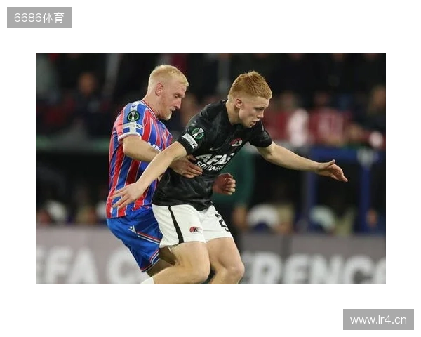 荷媒:利物浦有意阿尔克马尔新星斯密特,斯洛特对其很欣赏 荷媒:利物浦有意阿尔克马尔新星斯密特,斯洛特对其很欣赏