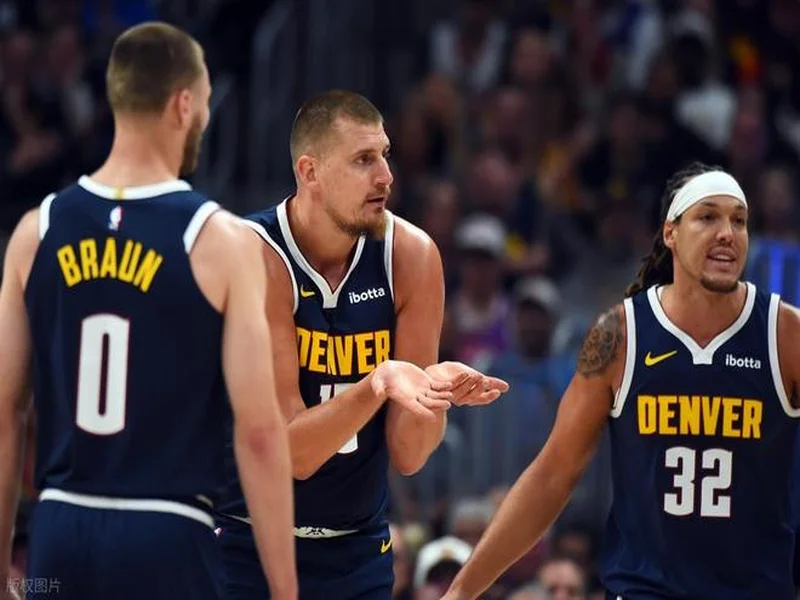 瓜帅:VAR做出判罚就只能接受 终场和裁判交流?一切都很好